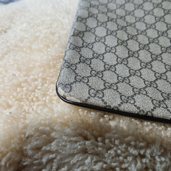 Gucci Vintage Supreme Crossbody Bag